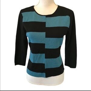 Larry Levine offset striped knit top